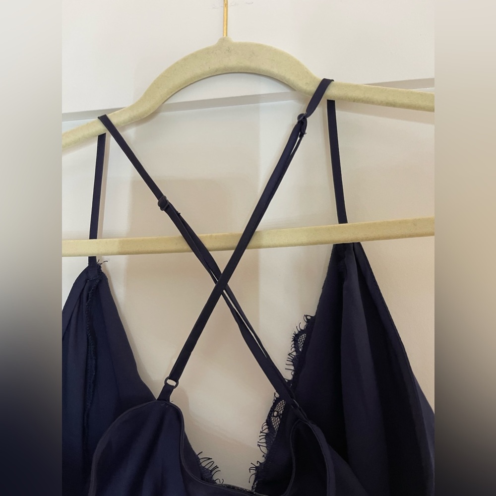 Guess silk spaghetti strap shirt - Picture 3 of 5